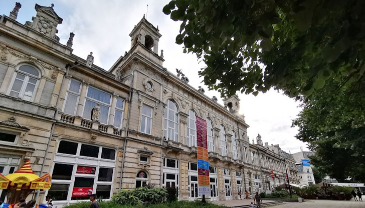 В юбилейното издание на конкурса се включиха 131 млади литератори