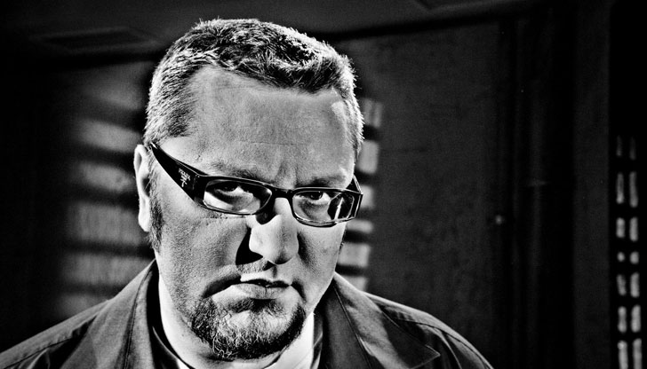 Един политик не би трябвало да има чекмедже и това