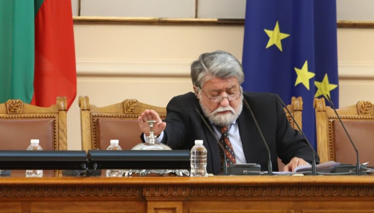 Втори ден в опити да се избере председател на НСВсеки