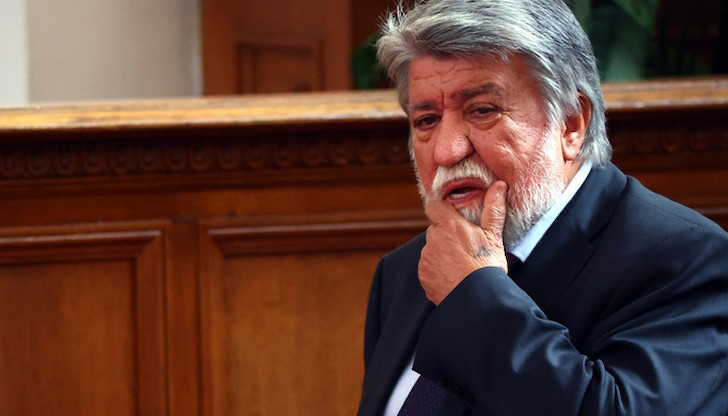 Против гласуваха от Продължаваме Промяната и Демократична БългарияИзбрахаВежди Рашидов за