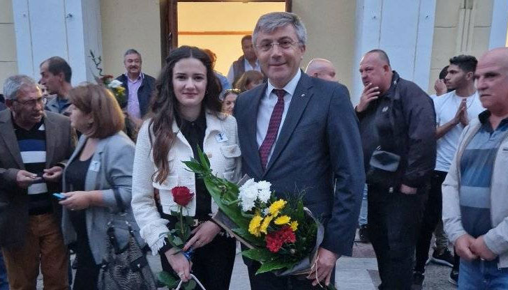 Най-възрастният депутат е Вежди Рашидов от ГЕРБВече е ясно кои