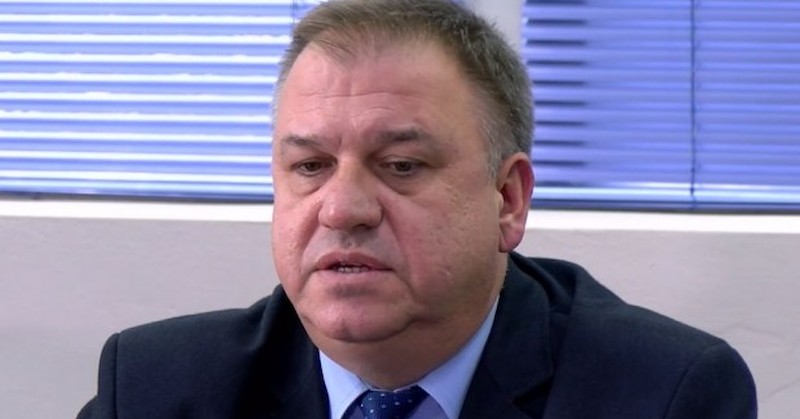 Двамата са взели личните данни на жертвите, под претекст че