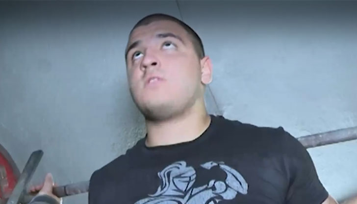 Иван Георгиев грабна всички отличия в категория до 120 кгНай-силният