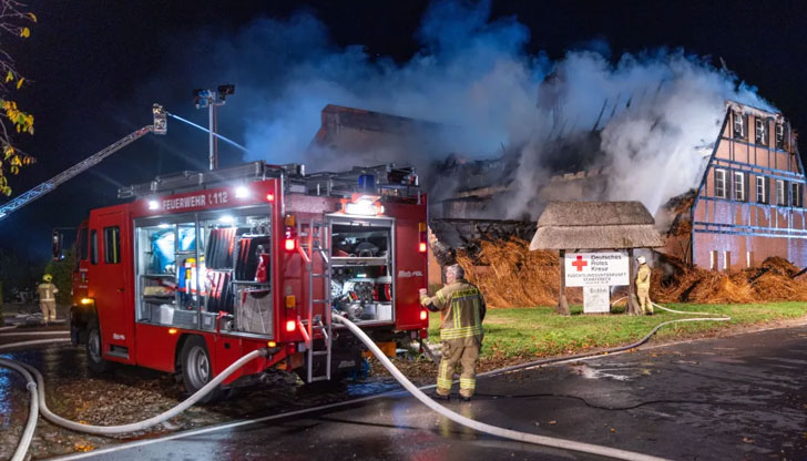 120 пожарникари гасиха пламъците в хотелския комплекс Шефербек“Неизвестни подпалиха приют за