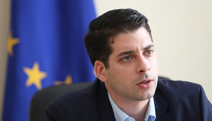Пеканов поздрави кабинета Петков, който е одобрил плана за приемането на еврото
