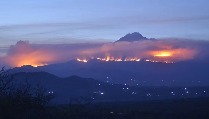 Гъсти облаци дим, както и ветрове затрудняват работата на 320-те