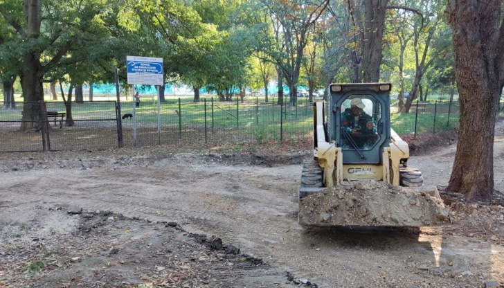 Прокарват се и нови трасета с кабели, които да захранят