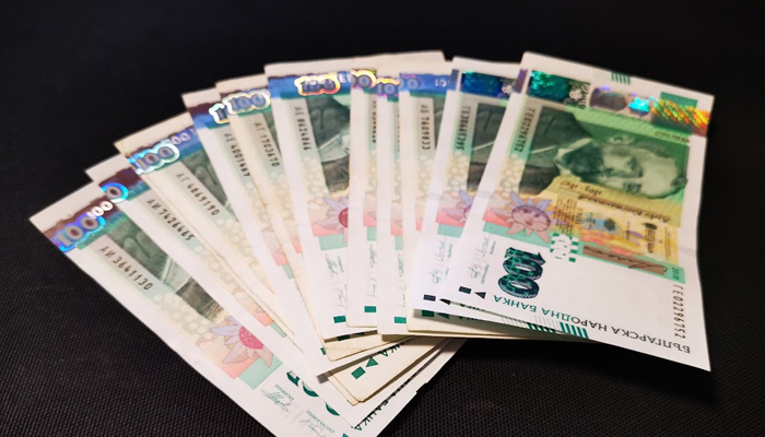 Измамникът постепенно обработвал“ жената и в един момент ѝ е казал,