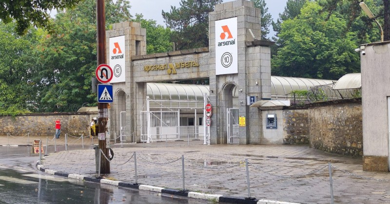 При инцидента загинаха трима работници, а една жена бе раненаКомандироваха