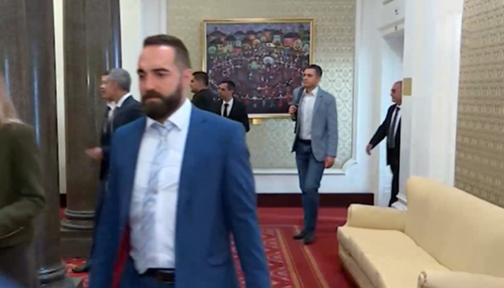 Какво споделиха те в кулоаритеСлед три дни спорове и дебати.