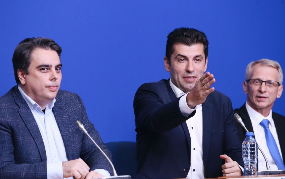 В следващите дни или седмици ще разговаря с останалите пет