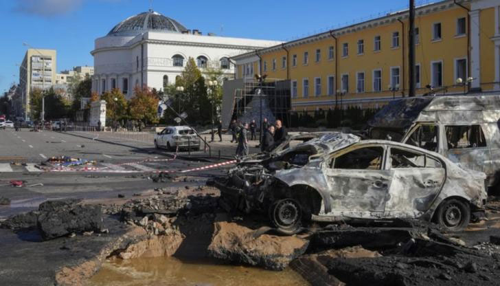 Ракетните удари по цивилни цели са опит да се защити