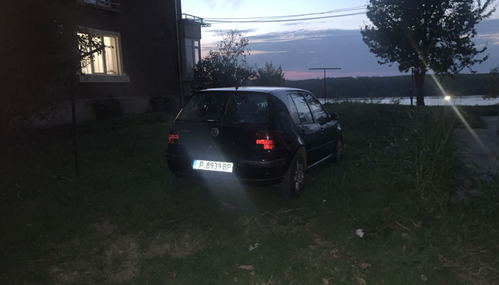 Русенец сигнализира в платформата HelpBook На 13 октомври в градинката до църквата