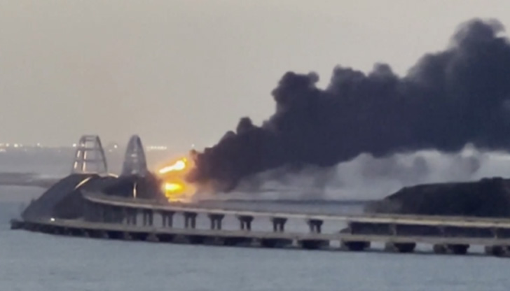 Медиите в Украйна съобщиха за експлозияЦистерна с гориво се е