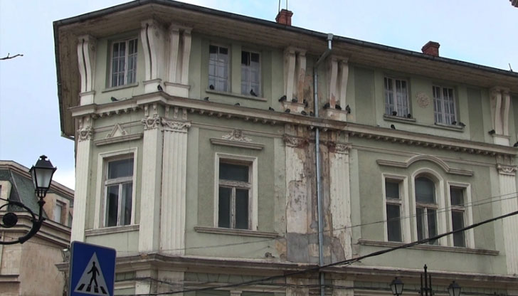 В емблематичната сграда ще бъде изграден младежки центърНад 4 милиона лева