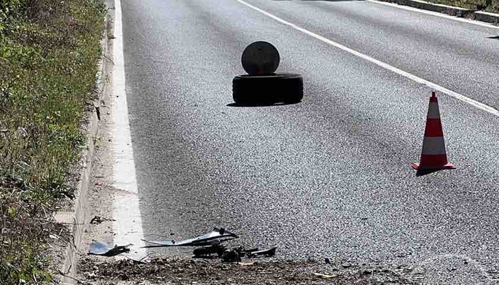 Пострадалият е бил откаран с линейка, но малко по-късно е починал