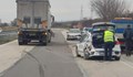 Камион удари полицейски автомобил на АМ „Хемус“