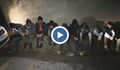 Задържаха 13 мигранти, зарязани от трафиканти в София