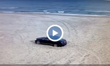 Българин затъна с колата си на плаж в Полша
