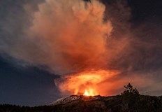 Най високият вулкан в Евразия Ключевская Сопка вече изригна а до