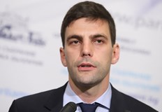 Цялата тази сага с хартиената бюлетина ще се отрази негативно