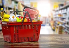 С една минимална заплата в България можем да напълним пазарската