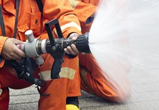 Горяли са метален контейнер в квартал Родина както и част