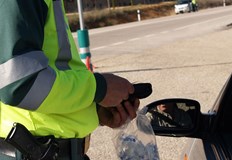 Мъжът е спрян за проверка от екип на Пътна полиция на