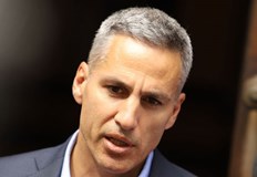 Андрей Гюров БСП се върна официално към статуквото Това което се