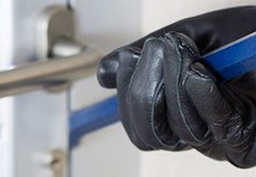 От апартамента на пострадалите липсват 800 леваСлужители на Първо РУ