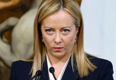 Франция прие кораб с мигранти след отказ на ИталияИталианският министър председател