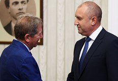 В началото на септември президентът Радев проведе безпрецедентна среща с