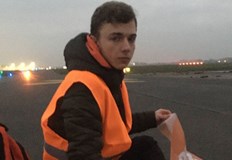 Демонстрантите са прерязали оградата на летищетоОпасен протест в Берлин Екоактивисти принудиха