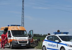 Тежка катастрофа е станала на пътя между селата Ресен и