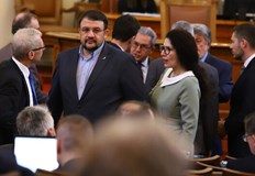 Народните представители ще работят извънредноПромените в Изборния кодекс и днес