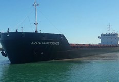 Работното облекло на 43 годишния украинец се запалило и той потърсил спасение