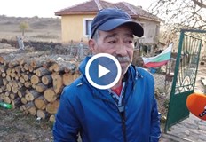 Слагат стълба на оградата и мигрантите минават но нашите гранични