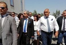 В момента се охраняват Бойко Борисов Стефан Янев и Кирил