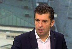 По думите му е абсолютно задължително с ДБ да имат