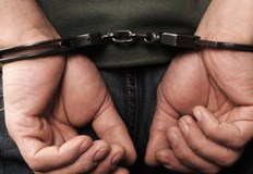 Жената опитала да защити друга жена която мъжът пребивалПолицаи от