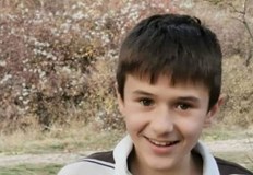 И днес местните власти призовават всеки който има информация или