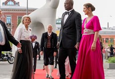 Марта Луиз е смятана за ексцентрична в скандинавското кралство тъй