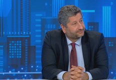 БСП гласуват всички идиотщини на ГЕРБ които те са внесли