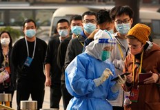 Мерките срещу пандемията разпалиха протести в цялата странаПолицията в Североизточен