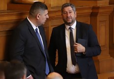 Недопустимо е да се поставя под съмнение ангажираността на България към