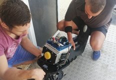 Екипът на русенския университет демонстрира автономна хибридна възобновяема захранваща система