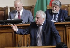 От БСП и Възраждане обявиха че са против Със 121 гласа