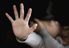 Престъплението е извършено във входа на жилищен блокРайонна прокуратура