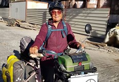 Доротее Хилдебранд призовава  Спрете климатичните промени Велосипедистка измина с колелото си хиляди