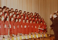 Русенският диригент е основателят на Детски хор Дунавски вълни На днешното 41 во заседание